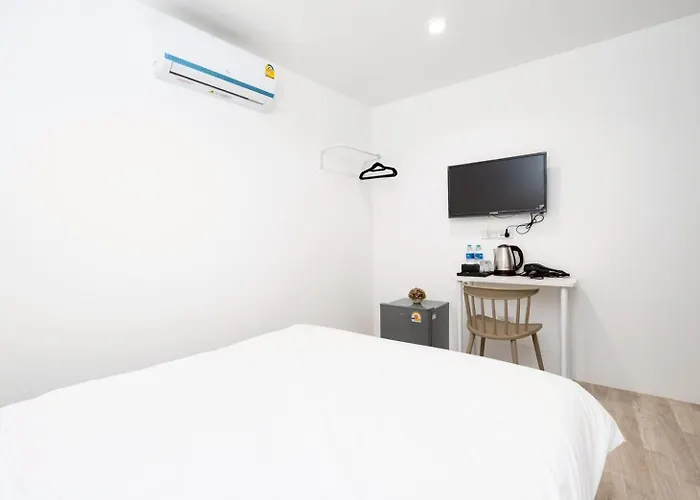 Rest Silom - Bts Chong Nonsi Appartement *